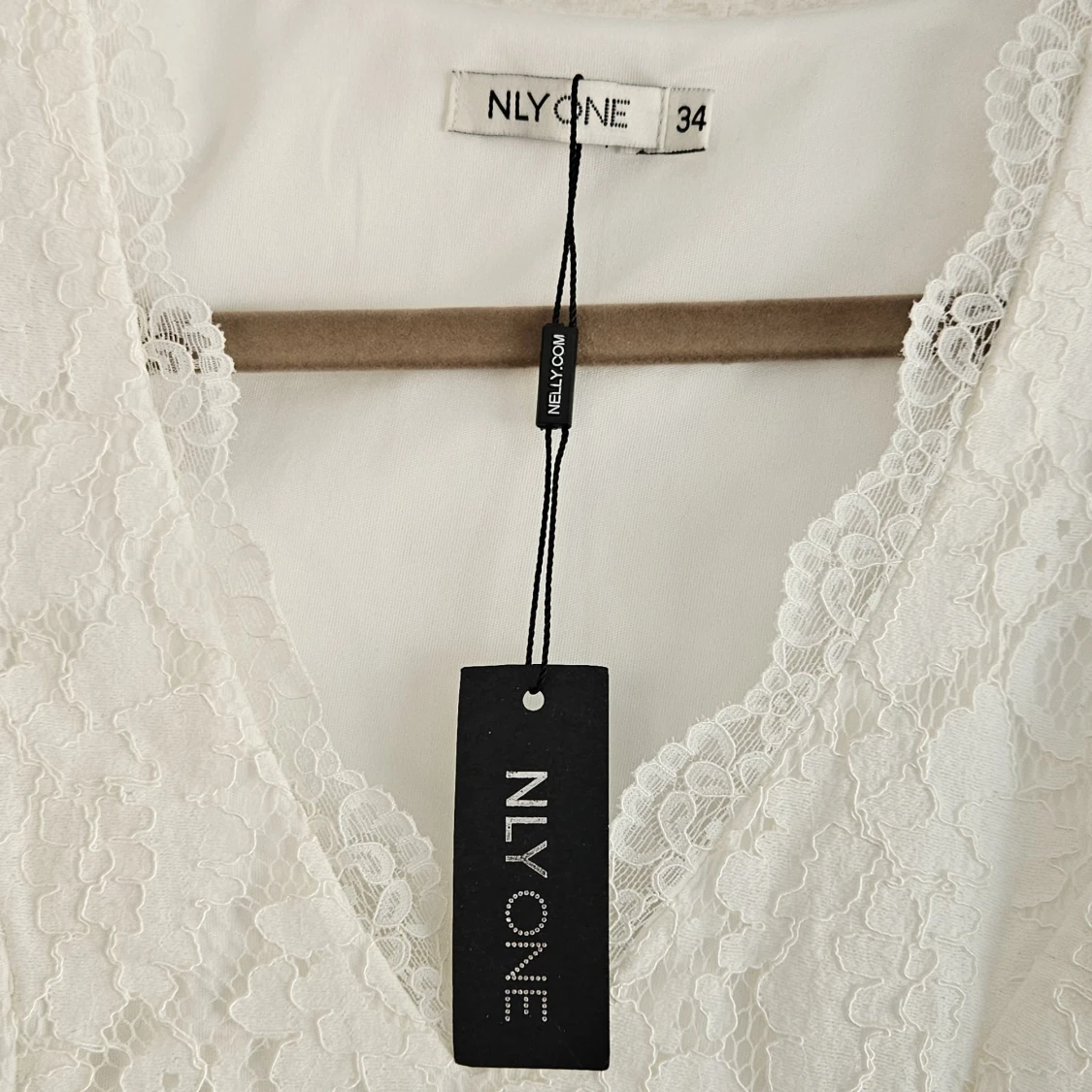 Ny Vit spetsklänning från NLY One - 3