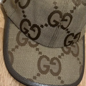Beige keps från Gucci jumbo - Kom gärna med bud!                                                        Kan ta emot lägre bud vid snabb affär