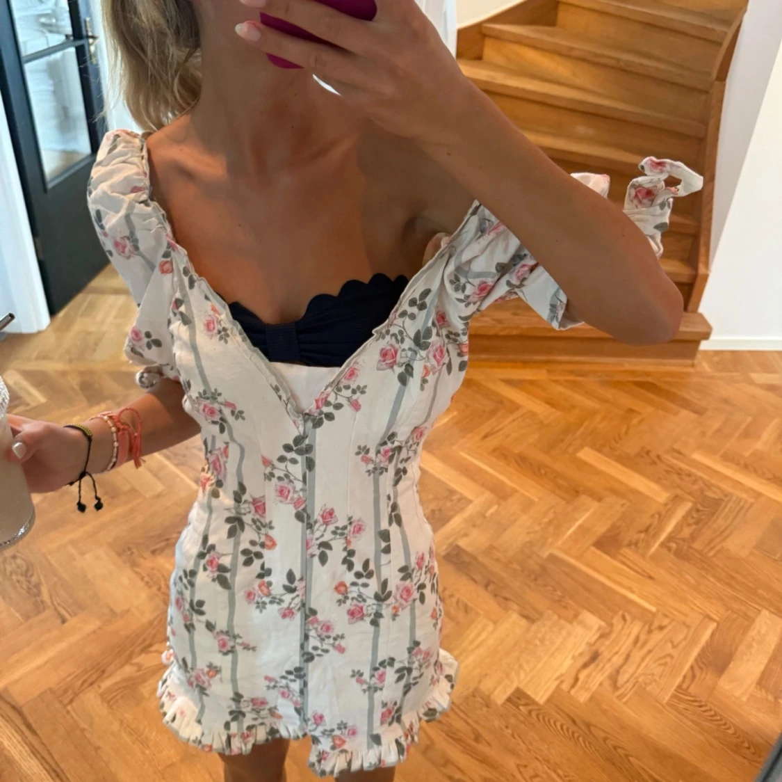 Blommig klänning  - 3