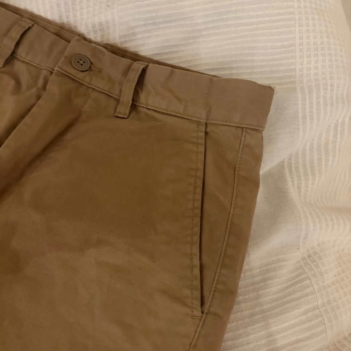 Beiga chinos i bomull - 1