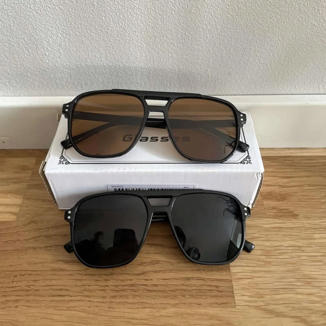 Svarta och bruna solglasögon 100kr st - 1