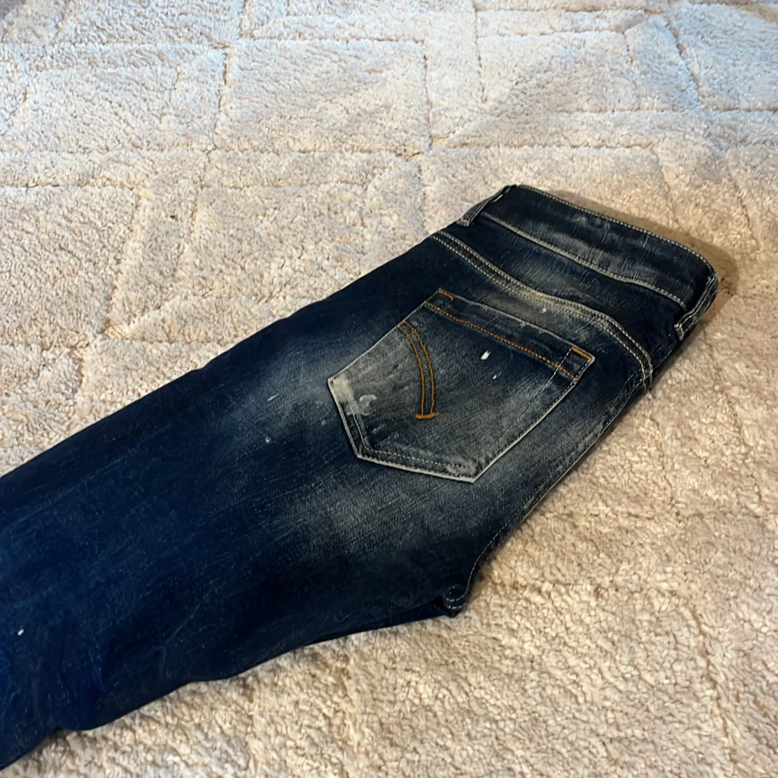 Mörkblå slitna skinny jeans - 2