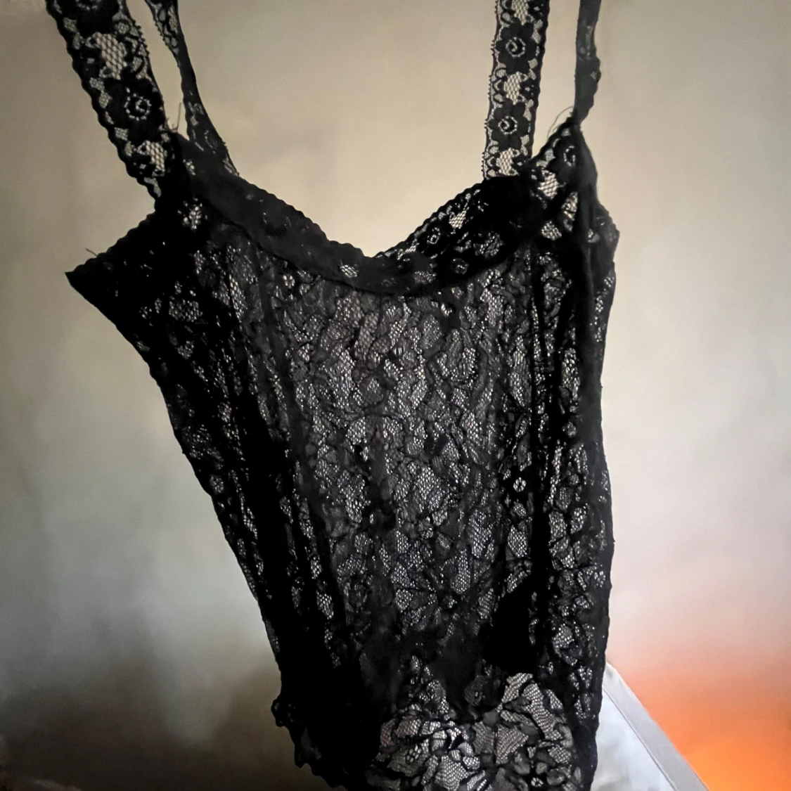 Svart spetslinne från Nelly