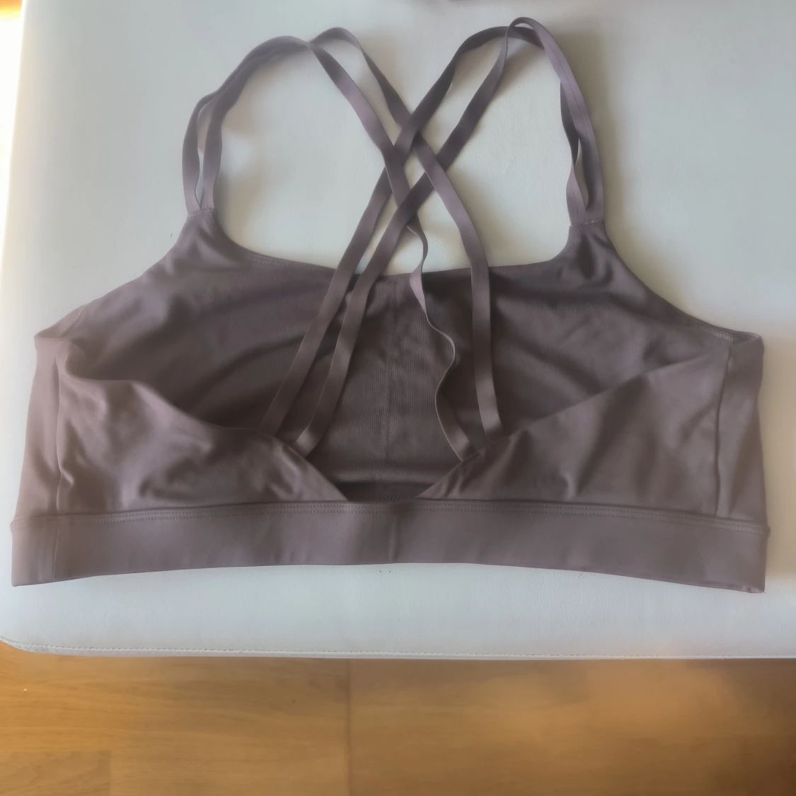 Brun sporttopp från H&M Move - 1