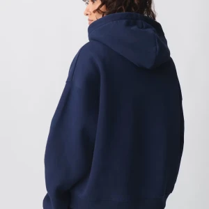 Mörkblå hoodie - Bra skick