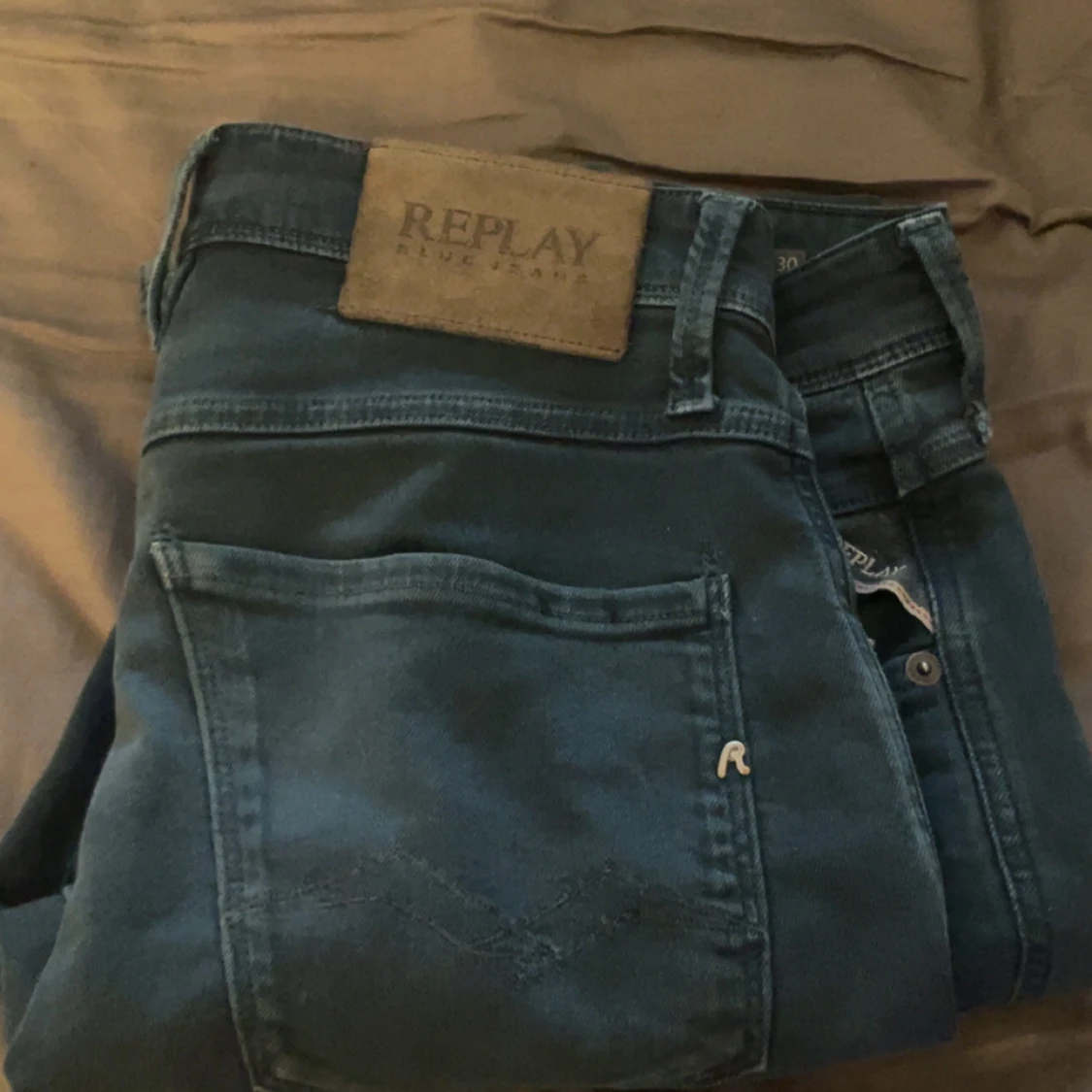 Mörkblå jeans från Replay - 1