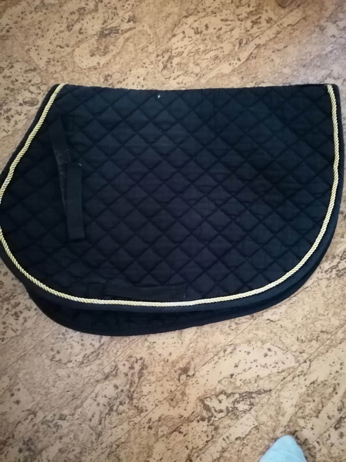 Jag seljer en vojlock och ett schabrak använda 5 gonger storlek ponny. 100kr st