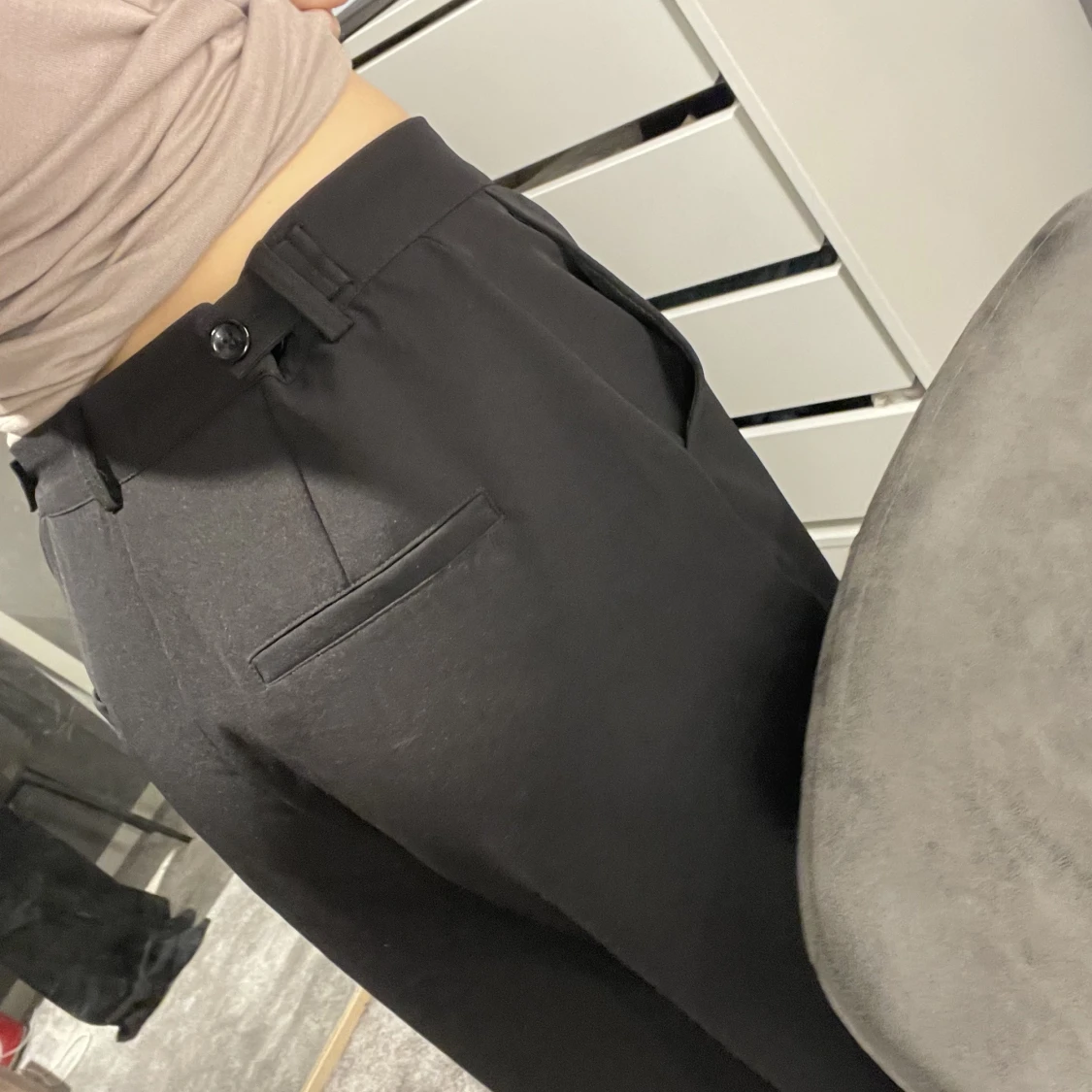 Svarta kostymbyxor  - 90