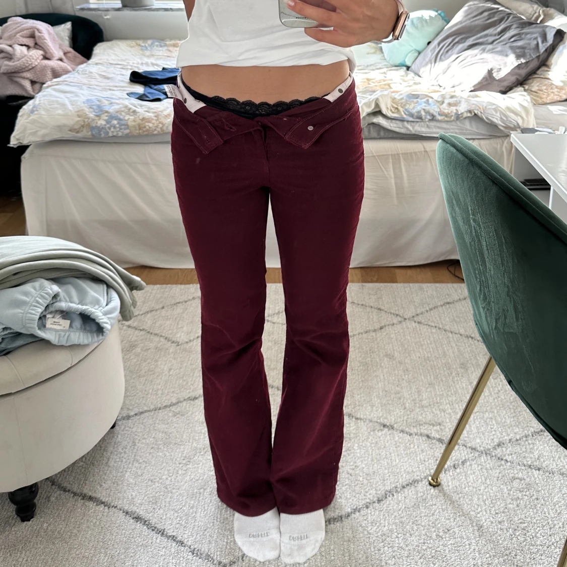 vinröda bootcut manchesterbyxor levi’s - 90