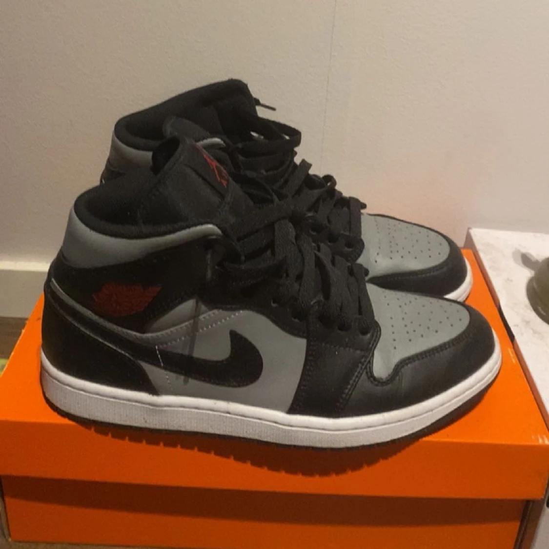 Jordan 1 mid ”shadow red” - 90