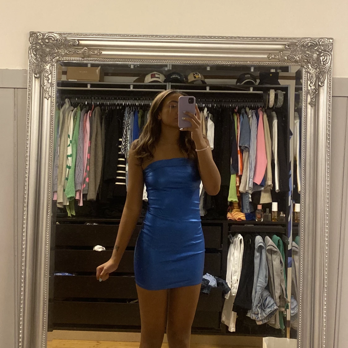 Blå metallic klänning PULL&BEAR 