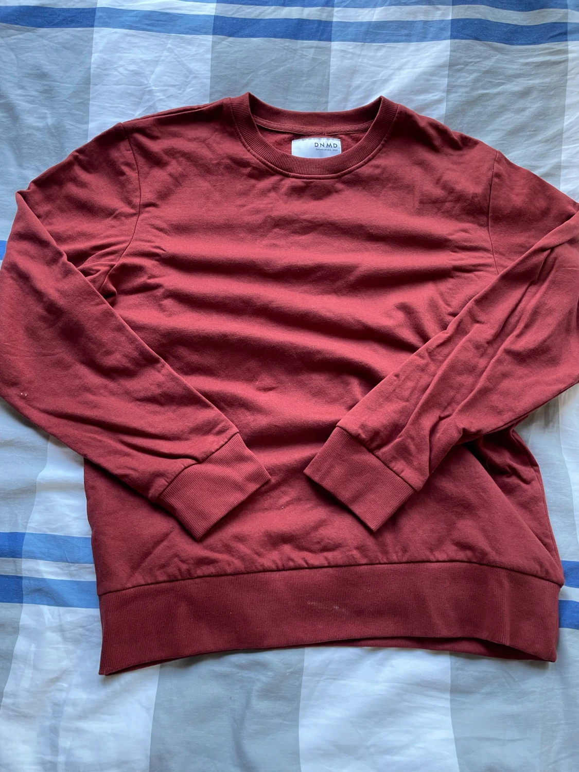 2 Crewnecks! - 90