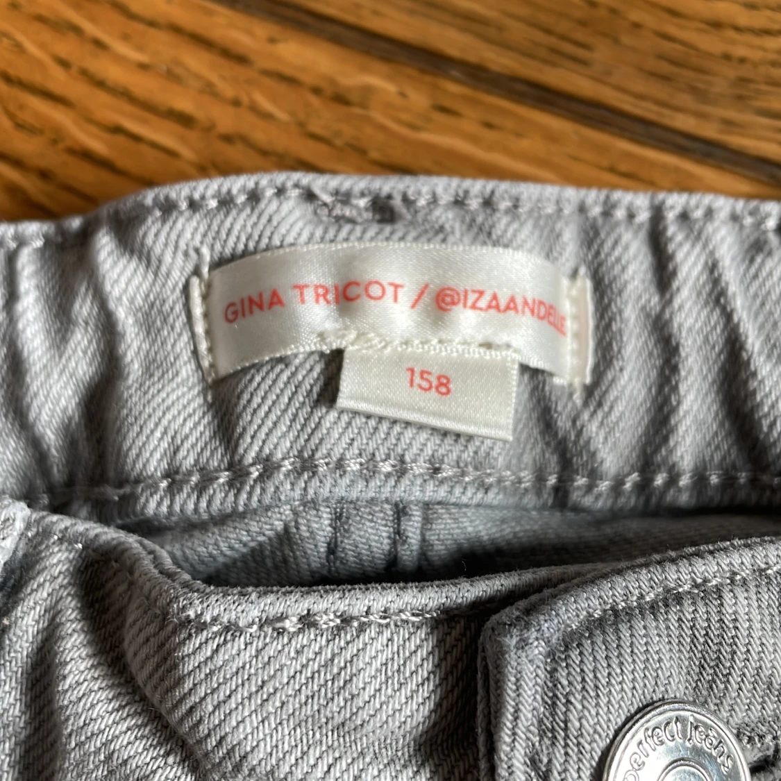 Gråa bootcut jeans - 38