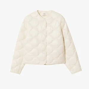 Mango jacka! - Creme-vit mango jacka, perfekt till våren!! Säljer inte under 500!!