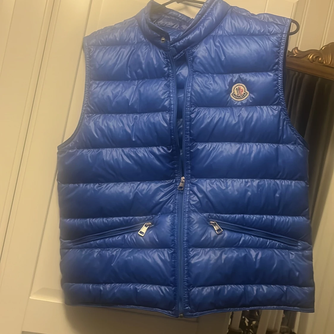 Moncler väst storlek M passar S