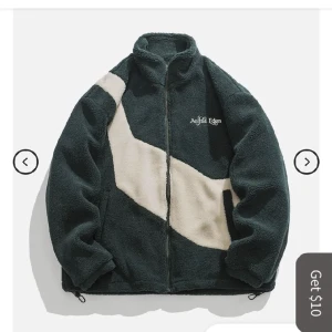 Teddyjacka  - Skitsnygg teddyjacka ifrån Aefric Eden. Varm och superskön, perfekt nu till hösten och funkar nog även till vintern. Säljer pga att den inte satt som jag ville. Då den enbart är testad så säljer jag den för priset jag köpte den för