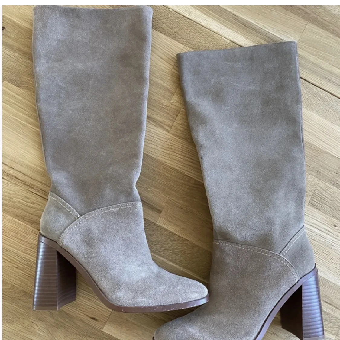 Stövlar med klack - 91