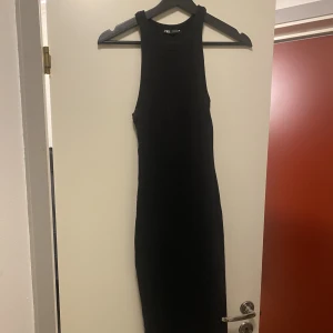 Klänning - Basklänning från Zara