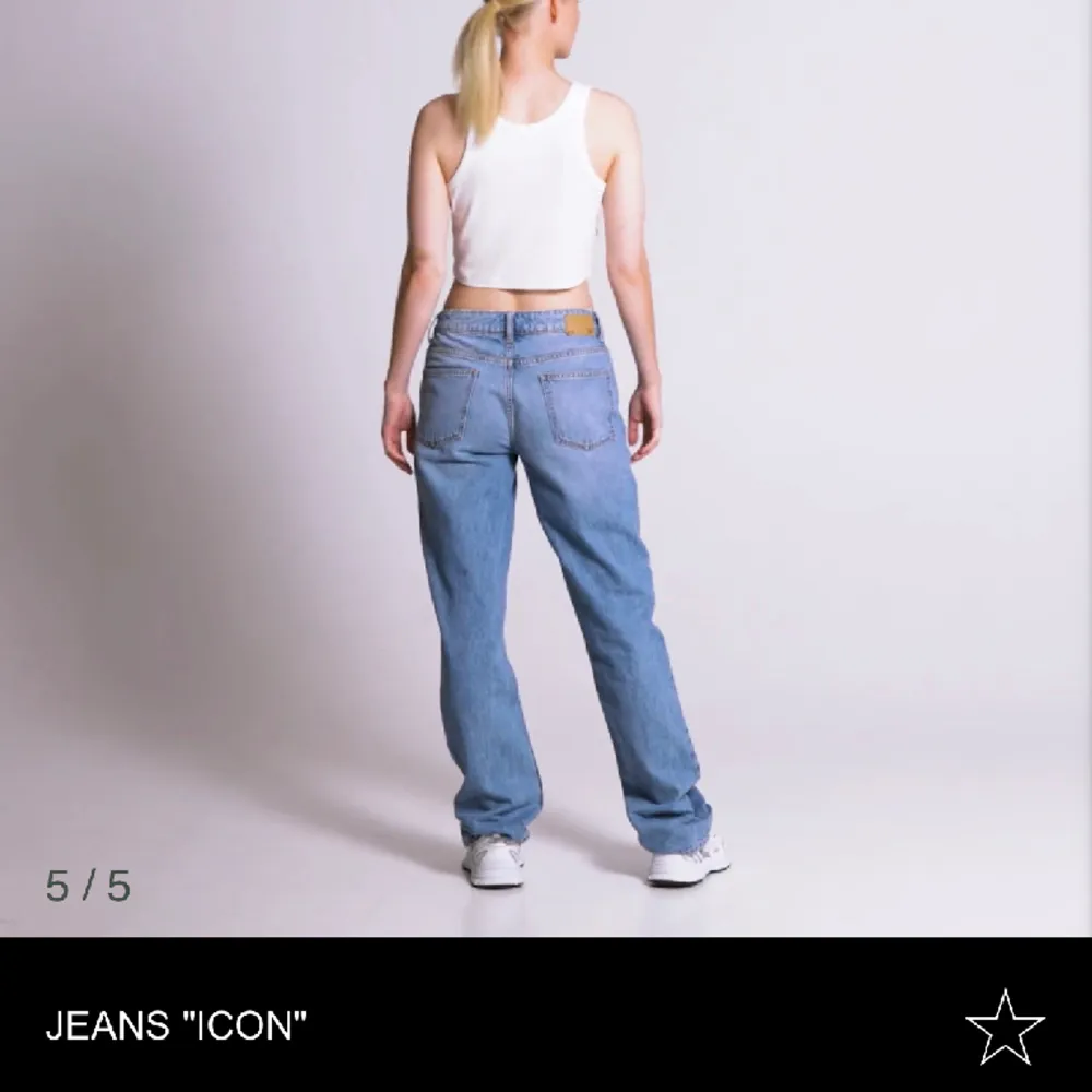 Lågmidjade Jeans från Lager 157 i modellen Icon, säljer då dem inte längre passar mig så bra 💞. Jeans & Byxor.