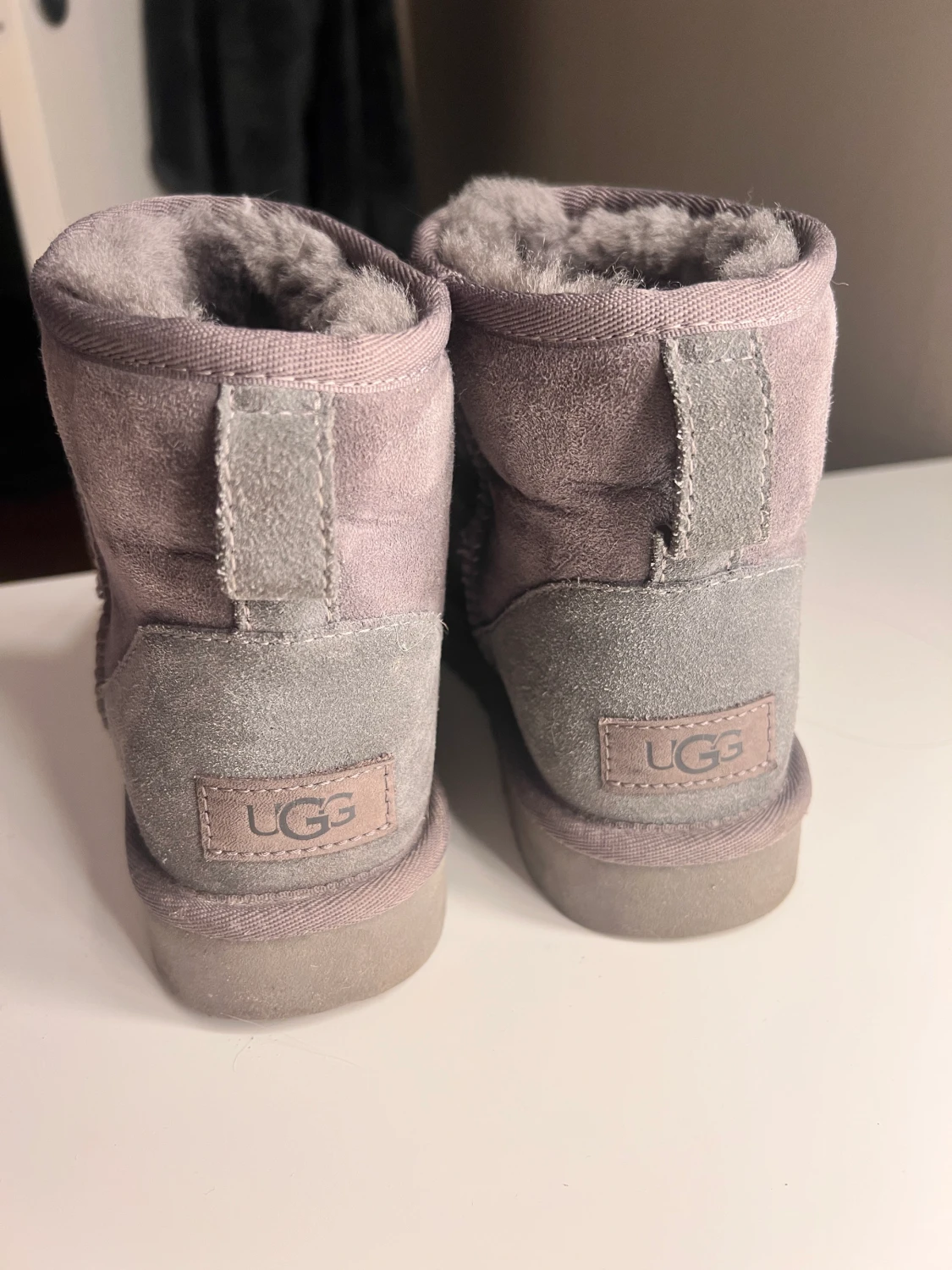 Uggs  - 90