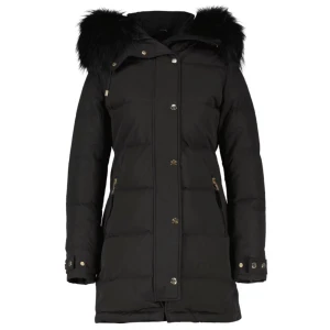 Hollies Jacka - Mycket bra skick!  - Säljer min hollies jacka, modellen är subway. Äkta päls i svart, köpt på jackan.se  Köparen står för frakten ❤️