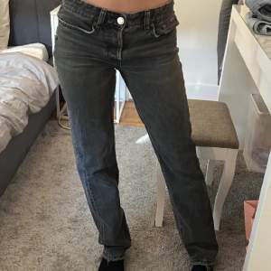 Lågmidjade jeans från zara!💞 (Första bilden är inte min)