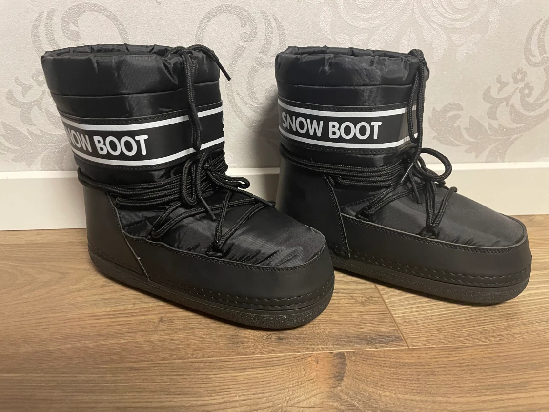 Snöstövlar, helt nya, s.39/40! 