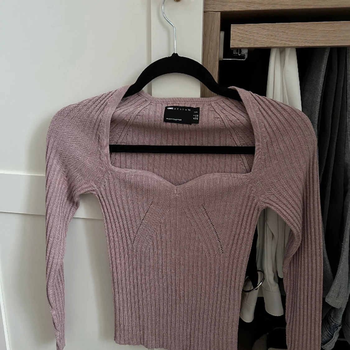 Syrenlila stickad topp!💕