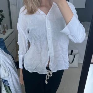 Skjorta - Bra skick! Från zara men lappen är tyvärr bortklippt 