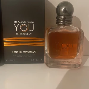 Stronger with you intensely (helst byte) - Använd några gånger typ 48/50ml kvar. Öppen till byten, swy absolutely eller andra skriv bara. Digitalt kvitto finns 