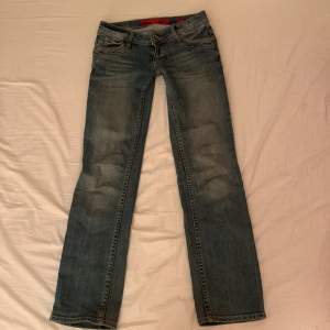 Snygga flare jeans, skriv privat för bild på 💗 pris kan diskuteras 