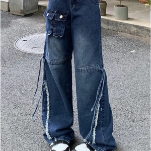 y2k baggy cargojeans - Säljer dessa baggy jeans som aldrig är använda, bara testade då jag inte riktigt gillade hur dom satt på mig, nypris 600kr