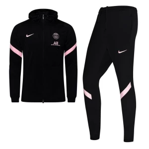 Psg tracksuit - 12-15 år men passar XS. Bra skick. Svart/Rosa. Skriv för intresse. Kan diskutera pris