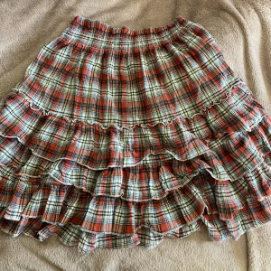 Volang kjol - Så söt till sommaren! Knappt använd 