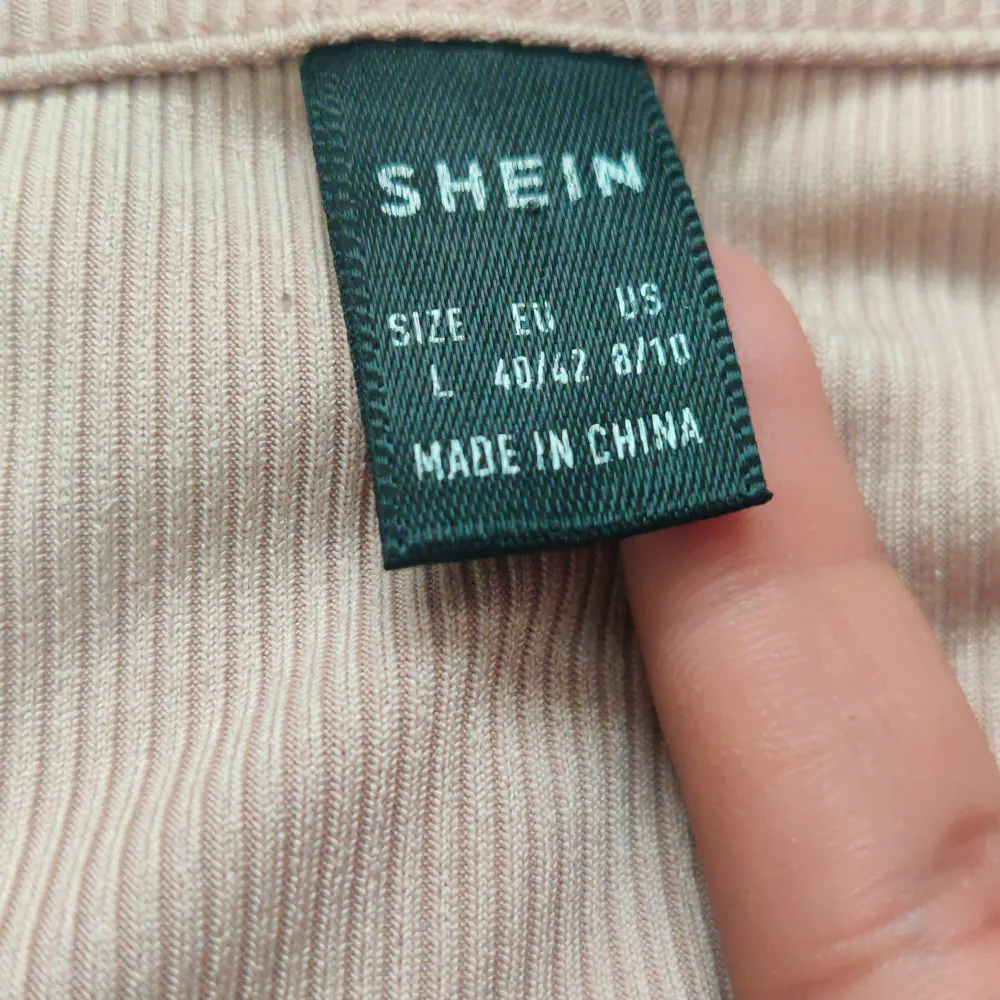 En tröja från shein har använt några gånger . Toppar.