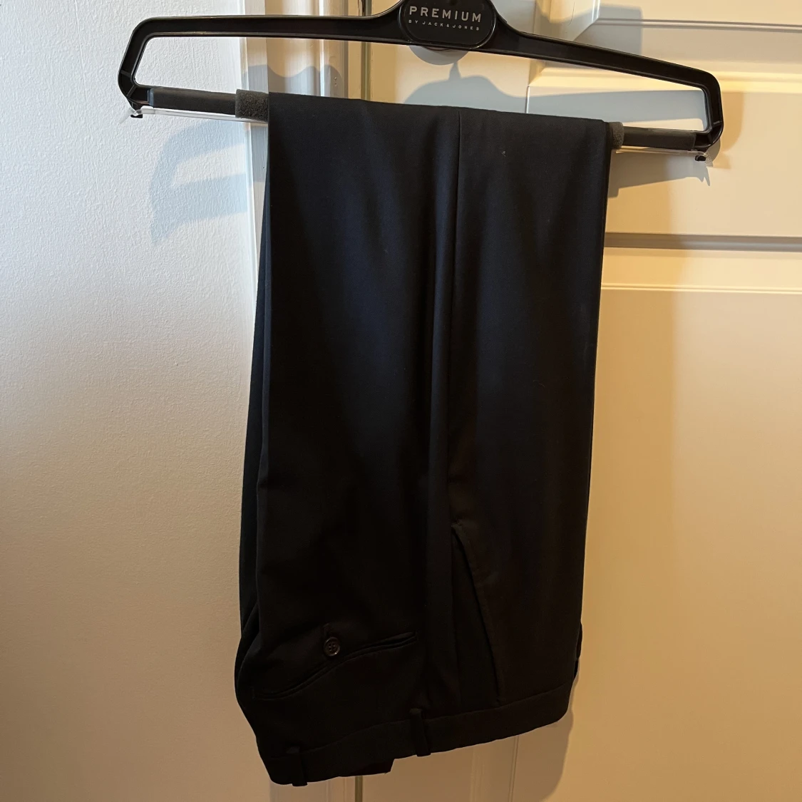 Mörkblå kostym - 91