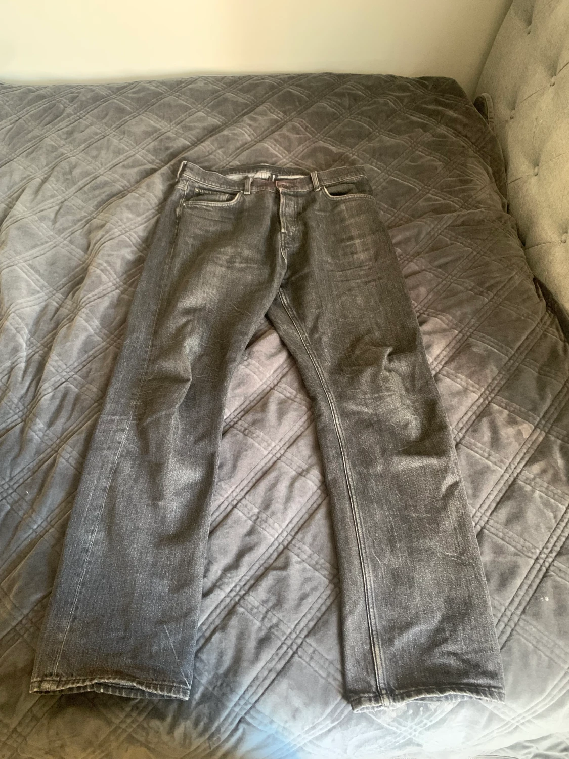 Weekday Space Jeans - Mörkgrå