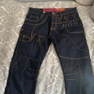 Typ helt nya Jeans från highness storlek 34