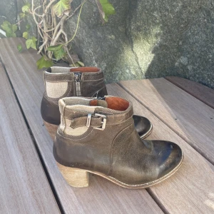 Sneaky Steve boots - Ett par snygga boots från Sneaky Steve i fint skick!
