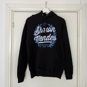 Shawn mendes merch - Shawn Mendes merch, Storlek S, bra skick🫶🏽🧚🏽‍♀️