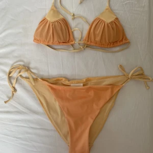 Hm bikini - Supersöt bikini från hm i asnajs färg!!! Botten är 38 och toppen 36 🥰🥰