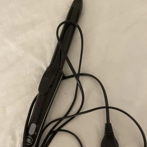 OBH nordica locktång - Använder inte locktångar längre så den har inte blivit använd så mycket, 3-4 gånger som mest. Hör av dig om du är intresserad!❤️