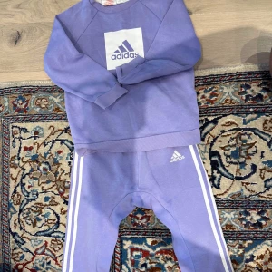 Adidas barnkläder - Bra skick