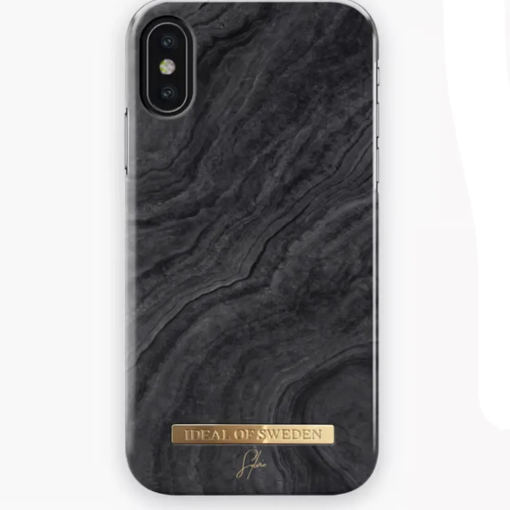 Superfint mobilskal för iphone xs från ideal of sweden, använt men i bra skick.💕. Accessoarer.