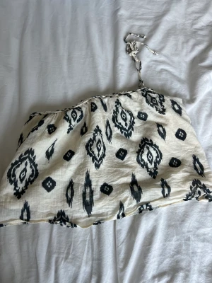 Linne - Super populärt linne från zara som tyvärr inte kommer till användning!❤️