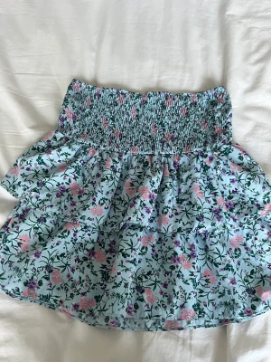 Kjol - Kjol som man även kan ha som tröja!❤️