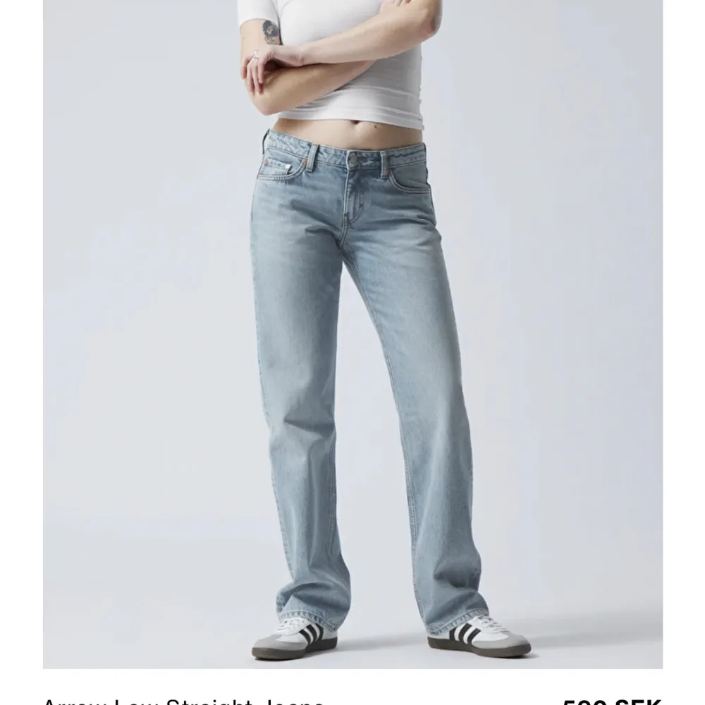 Säljer mina weekday jeans i storlek 25/32 eftersom dem är flr små på mig. Modellen arrow.. Jeans & Byxor.