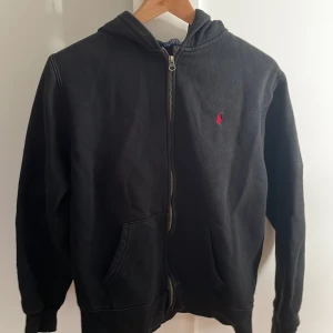 Polo hoodie  - Bra skick använd nån gång 