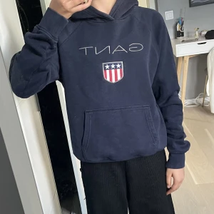 Gant - Säljer min gant tröja då den inte kommer till användning 💕