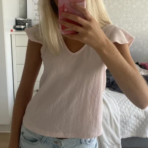 Ljusrosa volangtopp💗 - Jättesöt volangtopp i jättefint skick!!☺️💗
